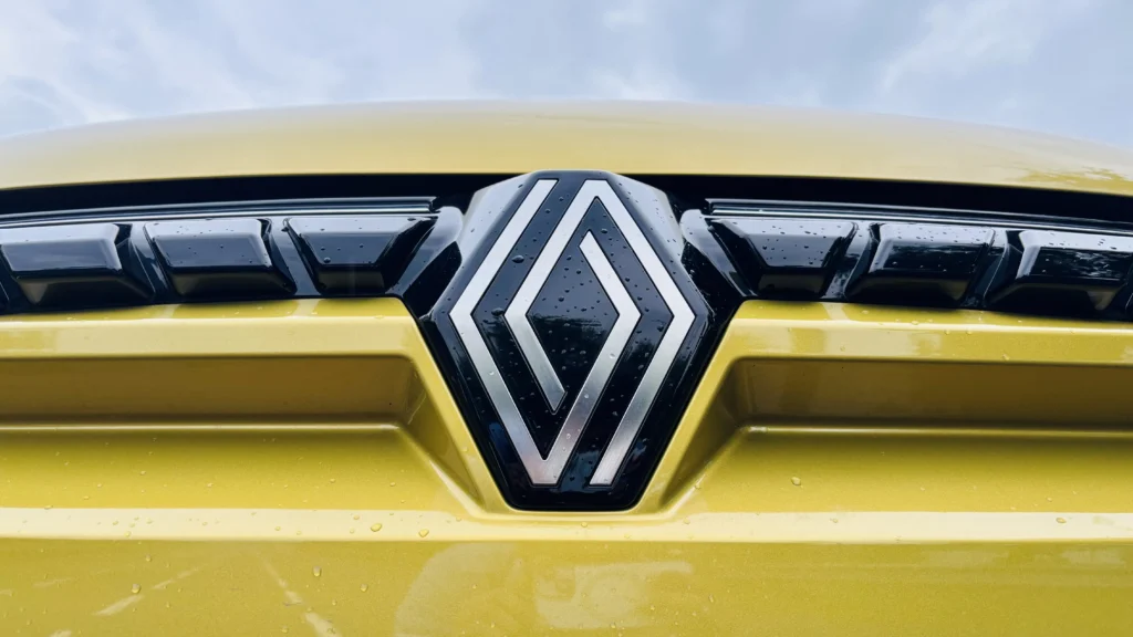 Renault Electric and Hybrid Vehicle Expansion Strategy in Europe